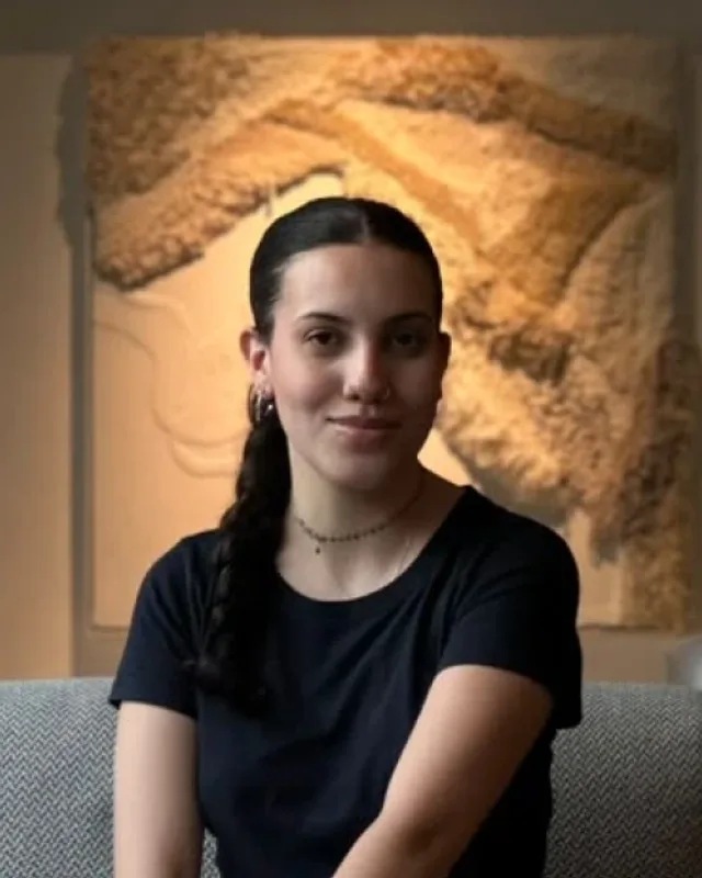Lívia Melo